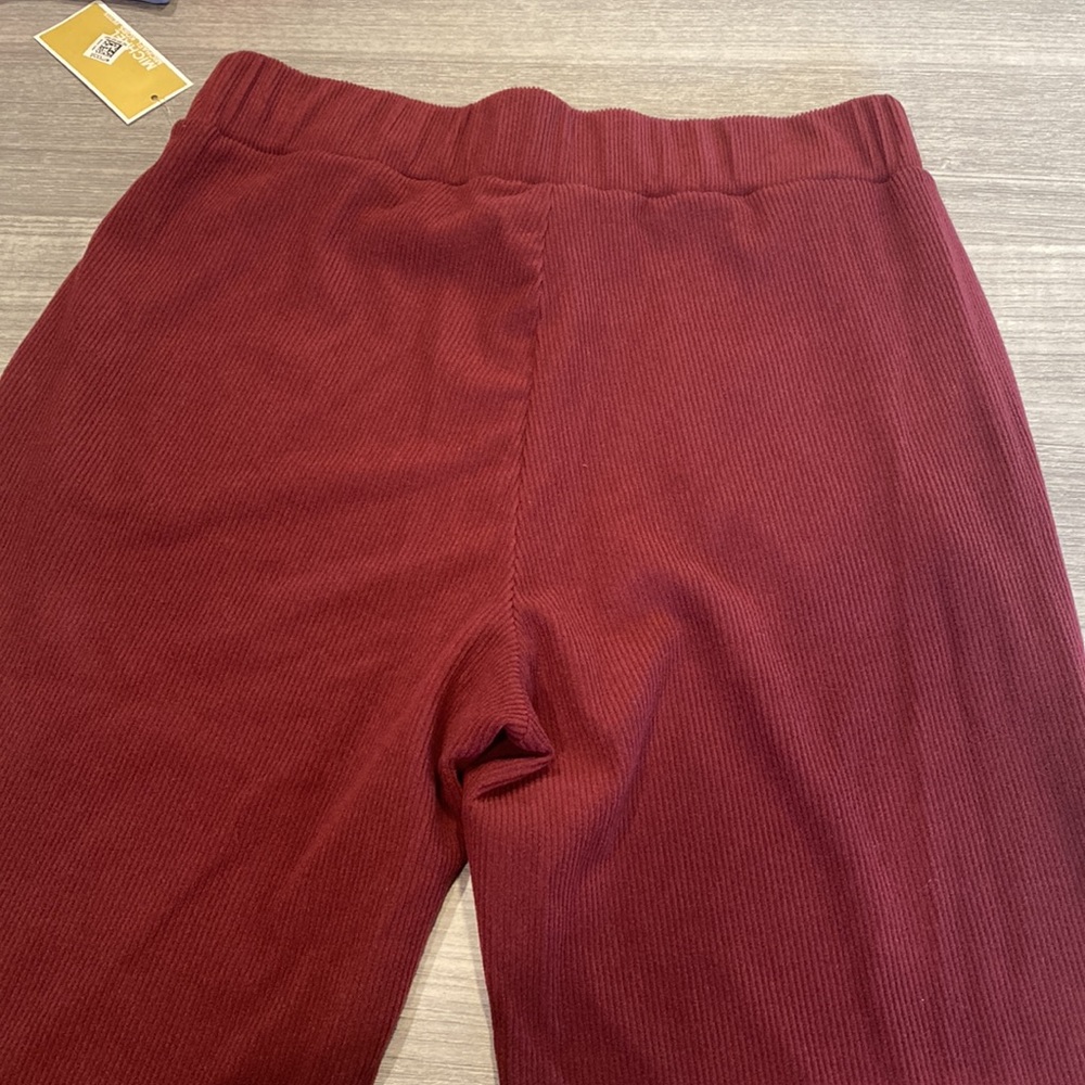 Maroon ribbed flare MK pants - Picture 5 of 6